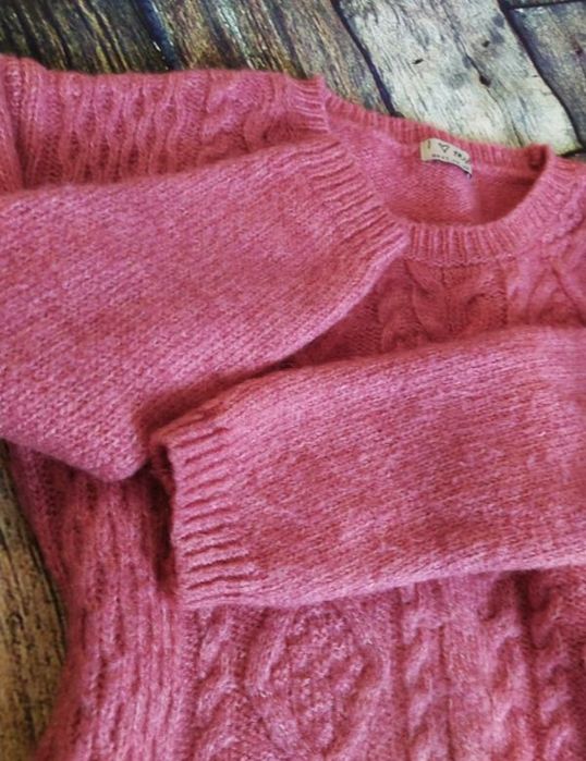 Продам свитер от next на девочку 9-11 лет 152 см