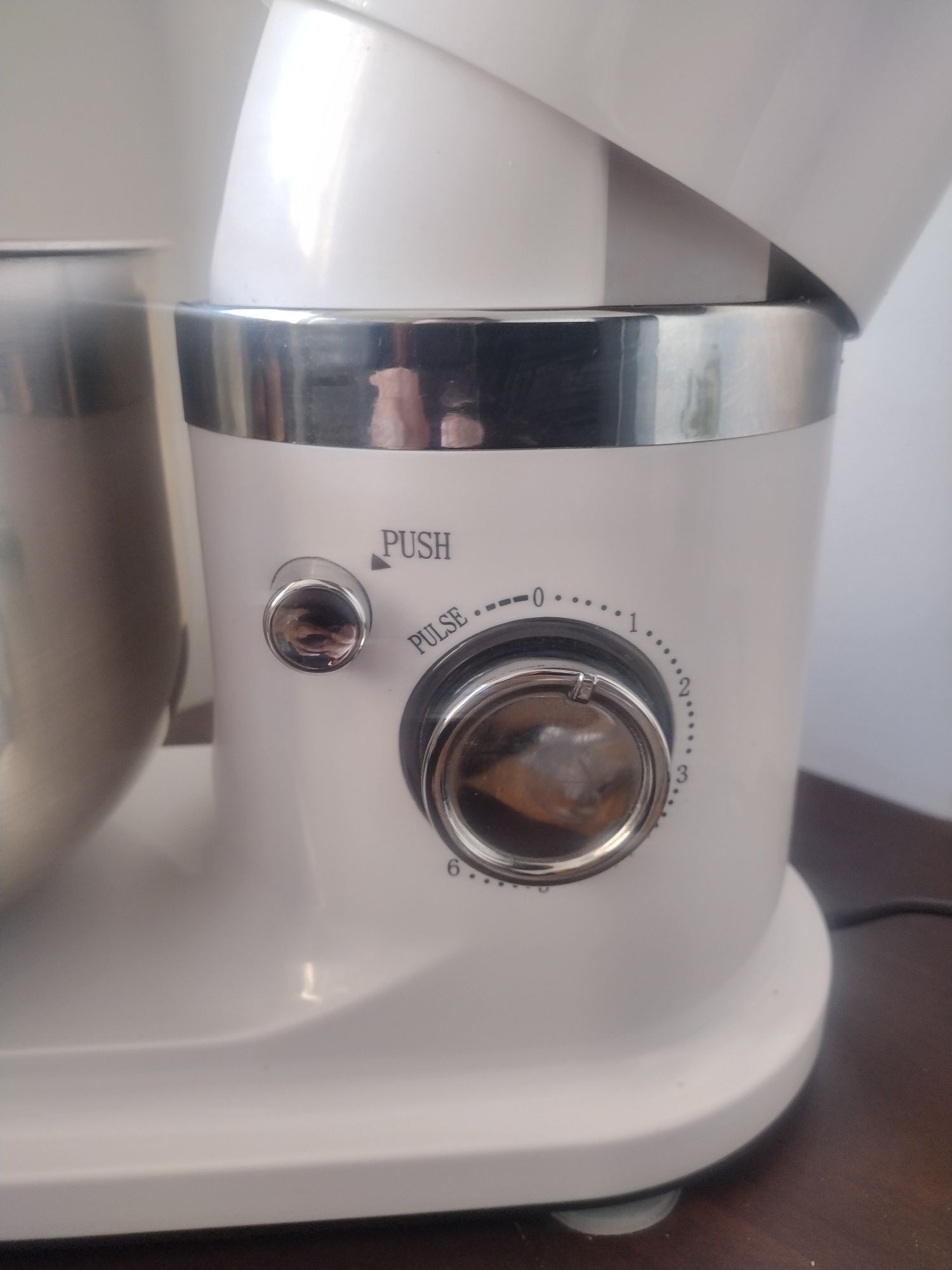 Robot planetarny kuchenny