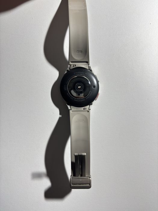 Galaxy Watch pro 5 LTE ( Titanium )