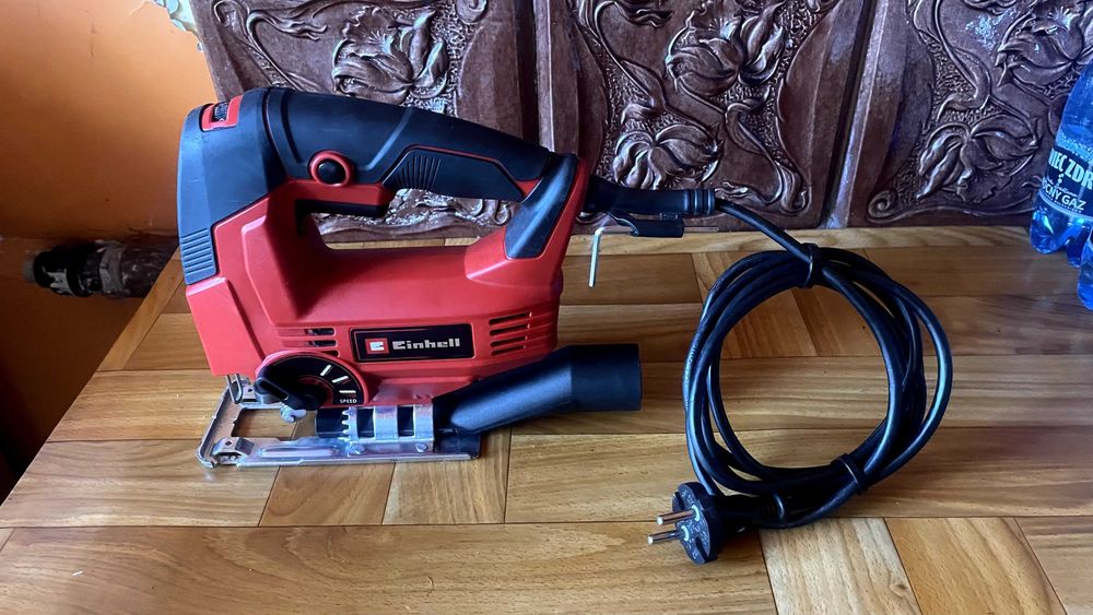 Wyrzynarka elektryczna przecinarka piła Einhell TC-SS 550