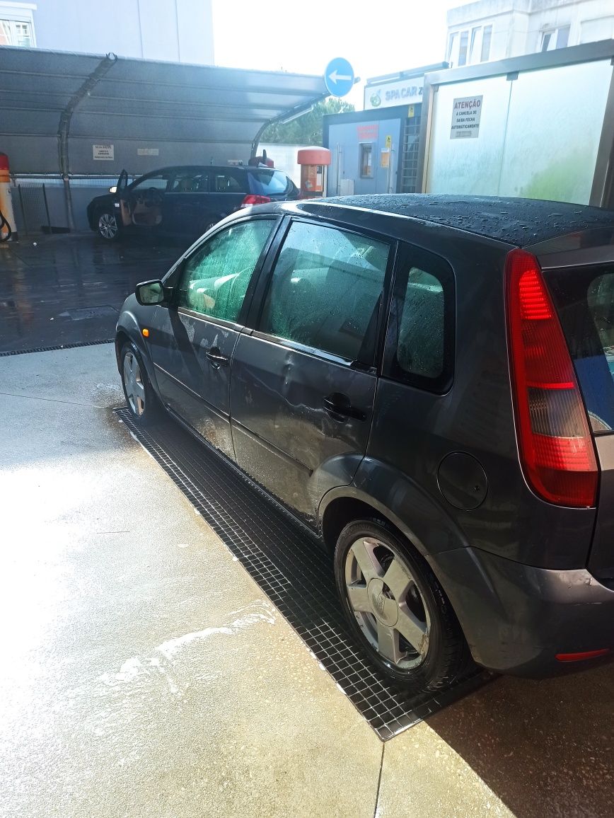 Ford fiesta 2003 km180000 reias