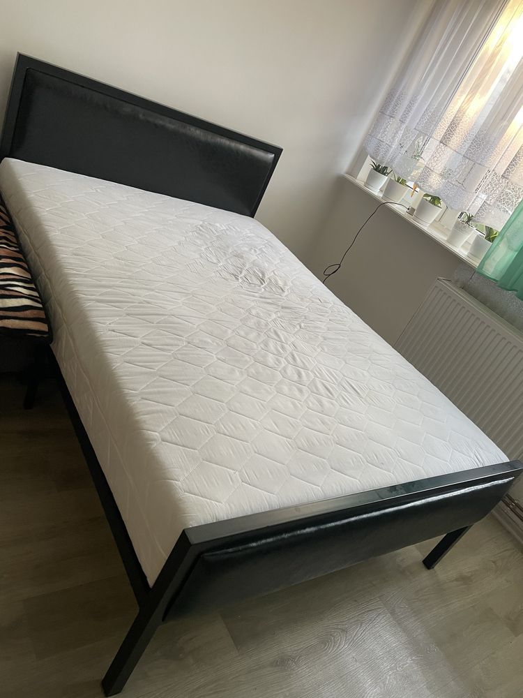 Łóżko sypialniane z materacem 140/200