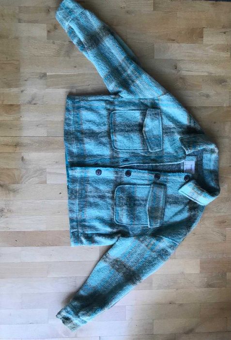 Narzutka w kratę Bershka