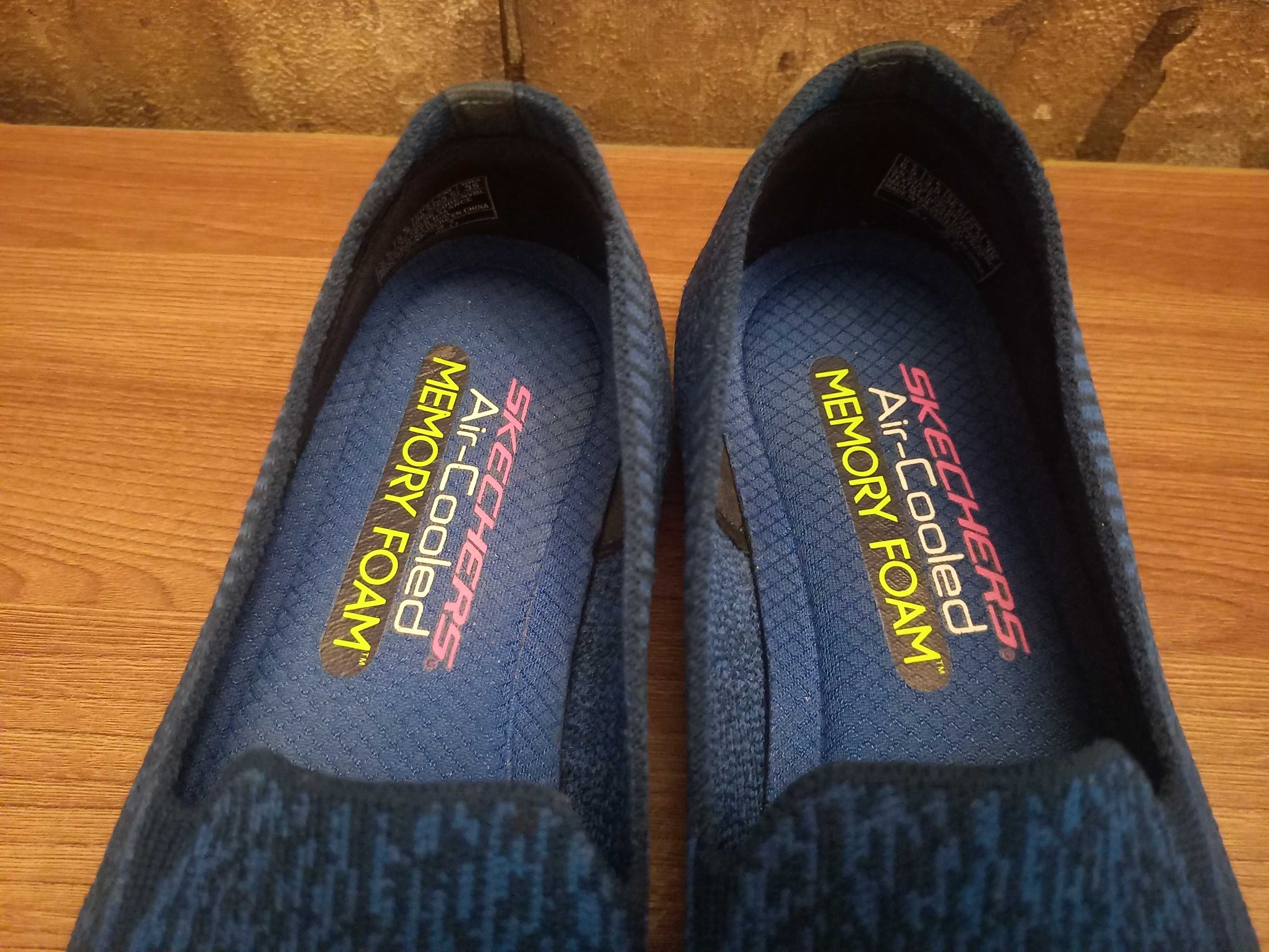 Женские мокасины и слипоны Skechers Memory Foam.