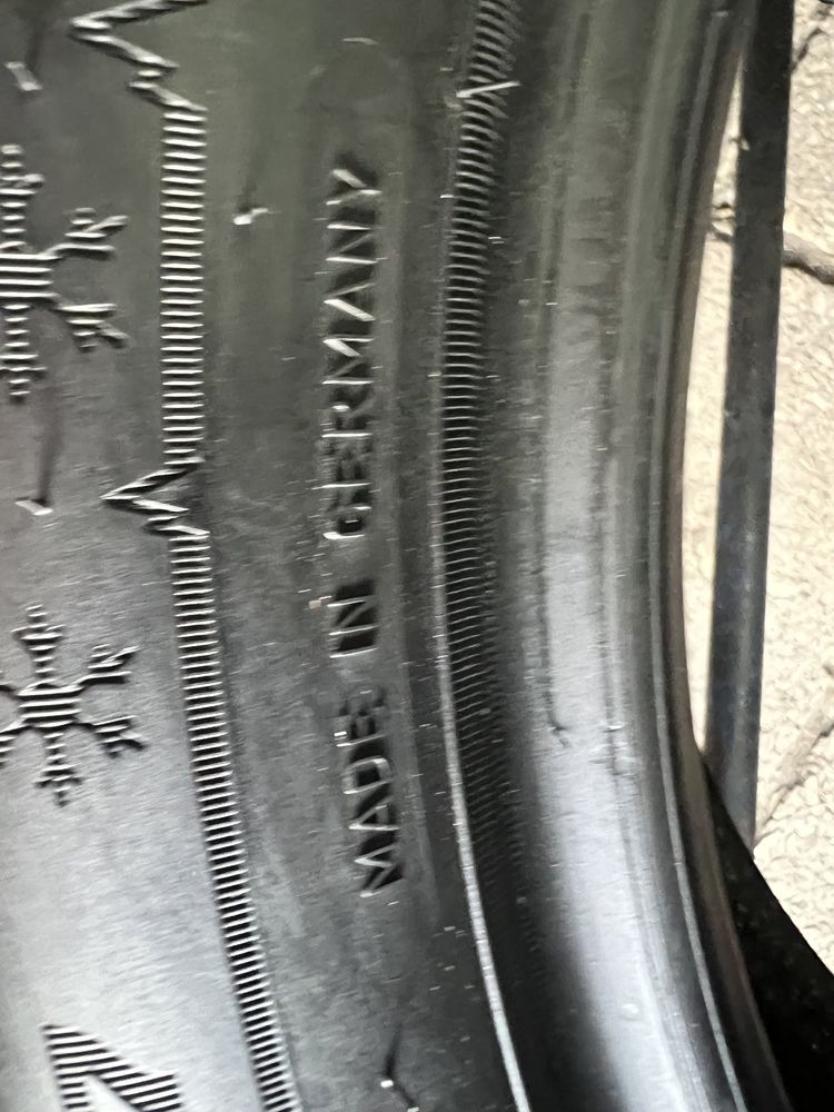 205/55/17 R17 Dunlop SP Winter Sport 5 4шт зима