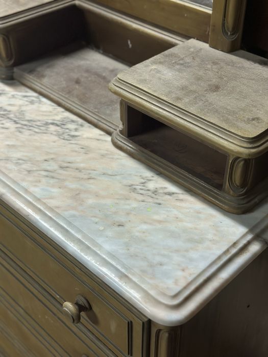 Cómoda/Toucador com espelho e tampo em mármore