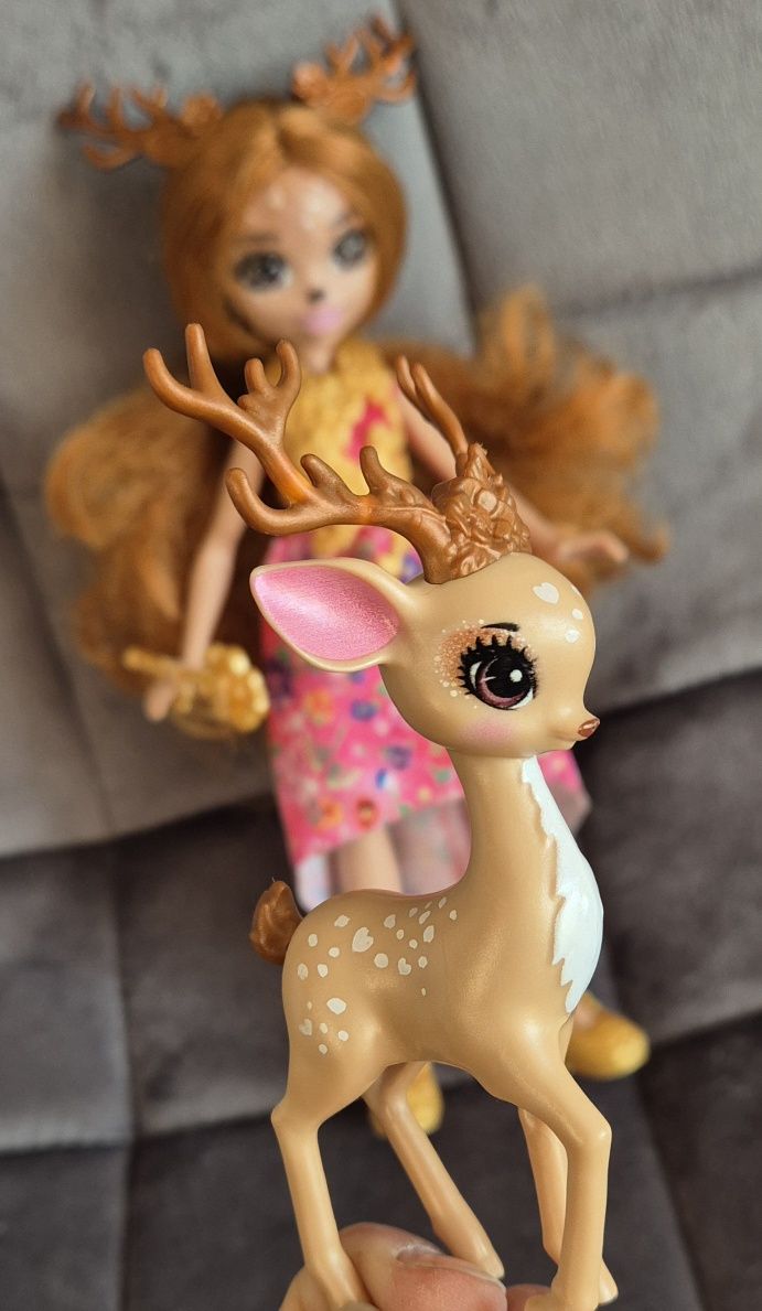 Enchantimals Royal Lalka Królowa Queen Daviana Jelonek Grassy Mattel