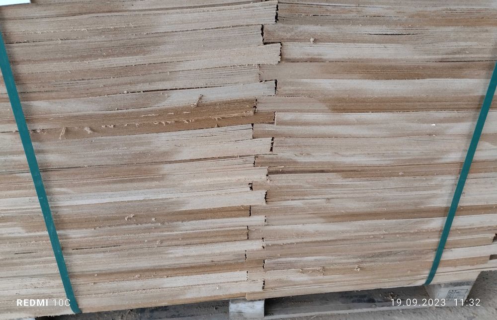 Płyta pilśniowa pod plakaty wyborcze