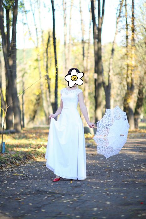 Весільна сукня, білого кольору