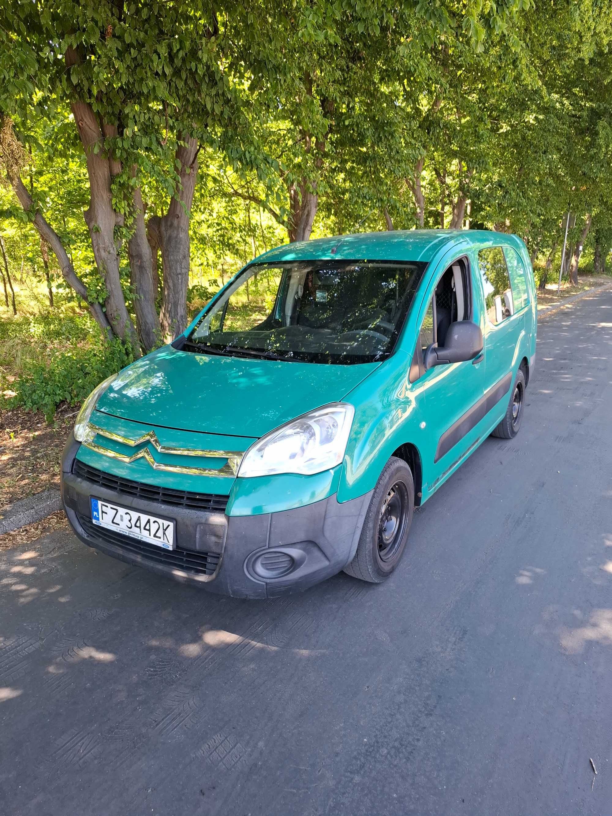 Sprzedam Citroen Berlingo Maxi 2011 1.6 klima tempomat elektryka