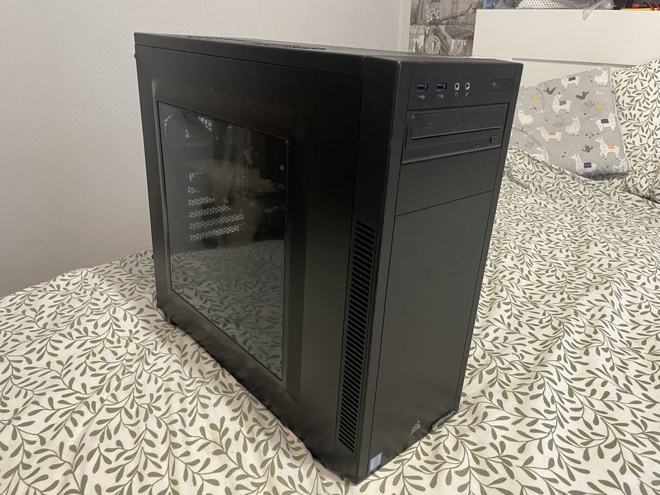 Komputer stacjonarny (do gier, pracy biurowej, DVD, WIFI, BLUETOOTH)