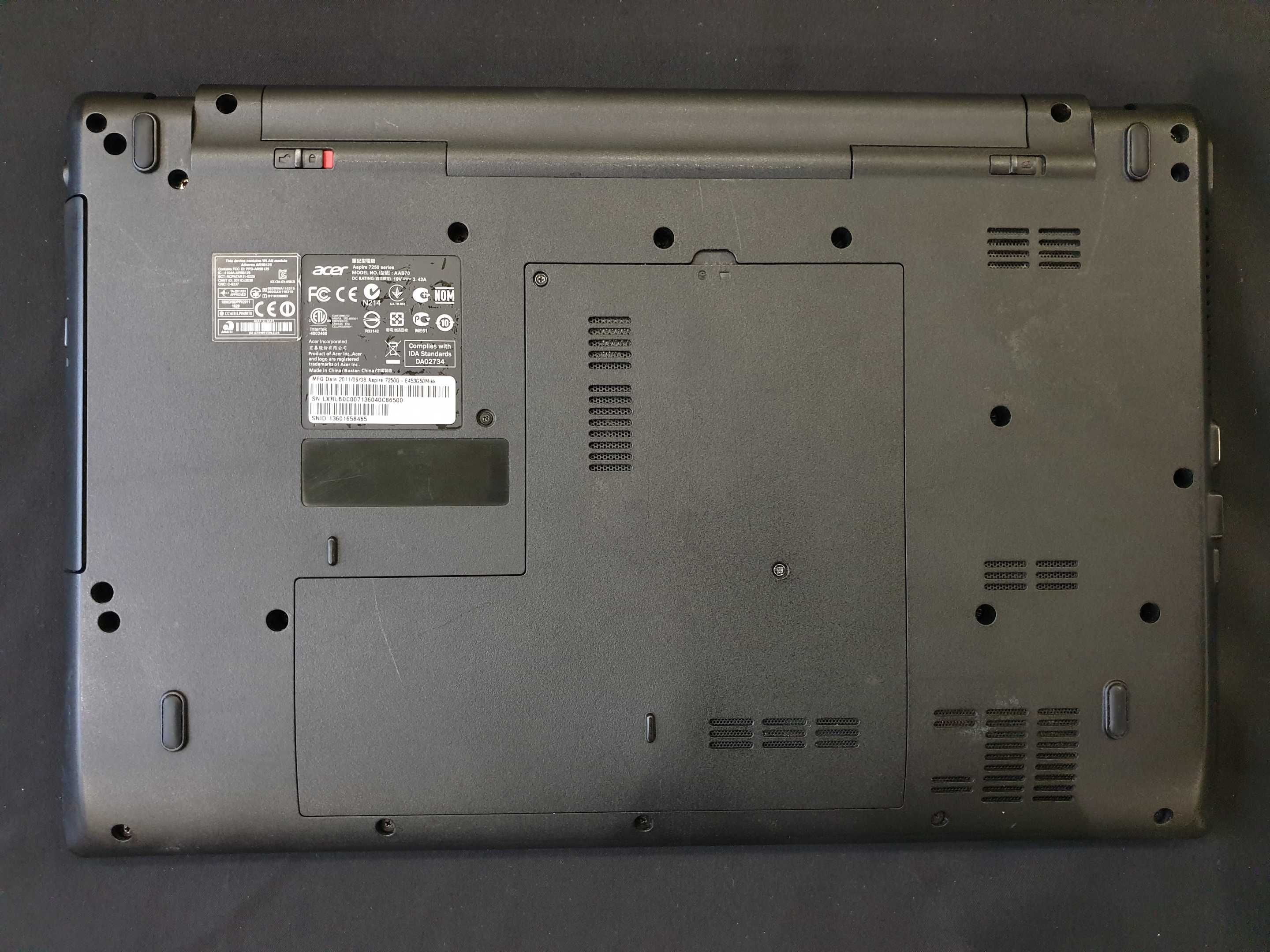 Ноутбук Acer Aspire 7250G / 17.3 (1600x900)