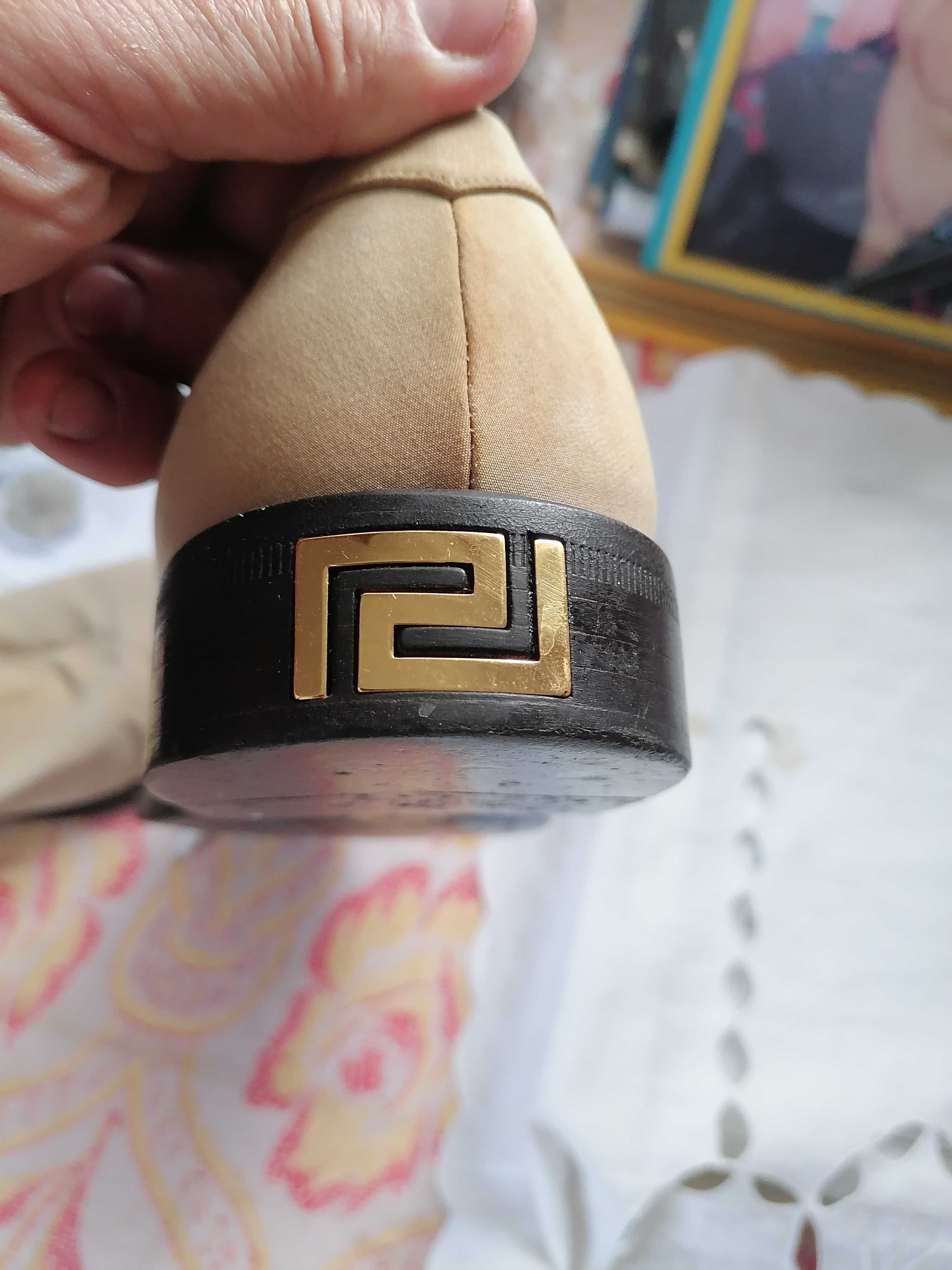 туфлі Versace великого розміру