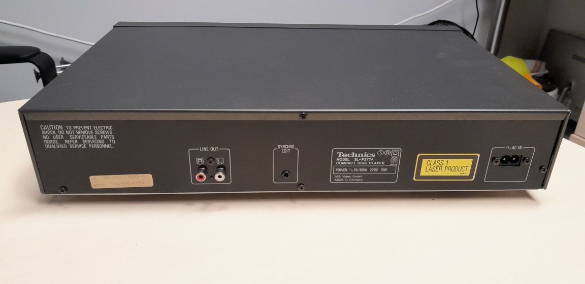 Odtwarzacz CD Technics SL-P277A
