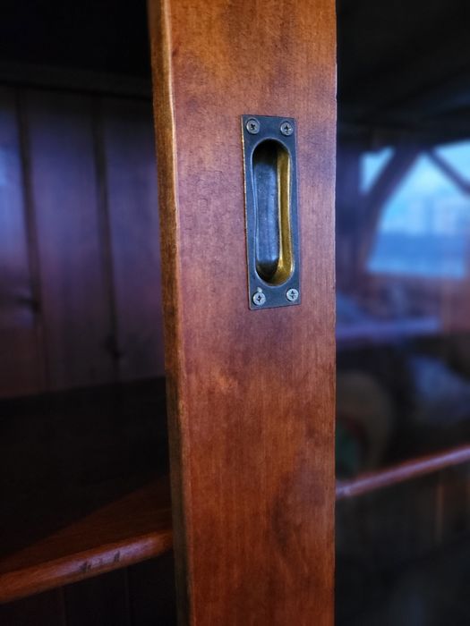 Drewno wiśniowe-kredens/ Witryna-lite drewno