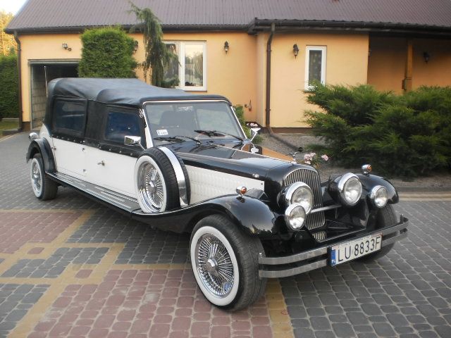 samochód auto do ślubu ogórek , mercedes