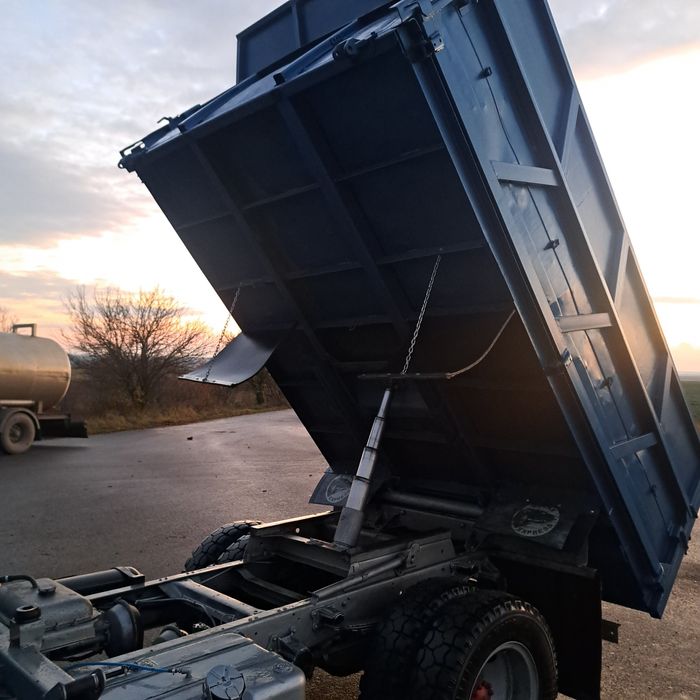 Газ 3307 після реставрації.