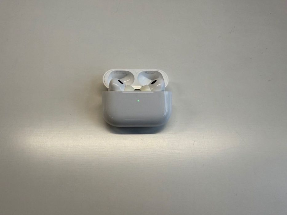Apple AirPods Pro 2 MagSafe with Charging Case USB-C