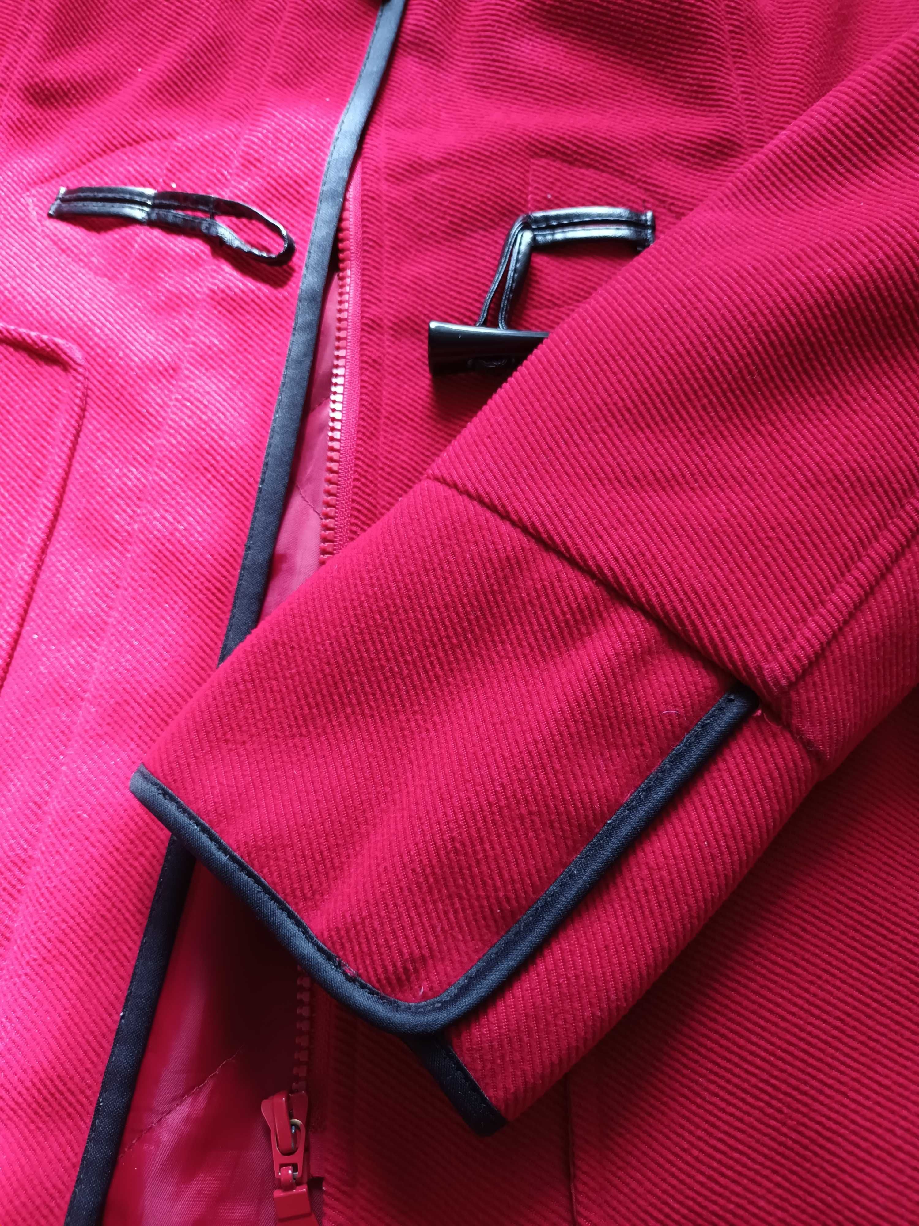 Kurtka, krótki płaszcz - czerwona Orsay r. 38 z kapturem z futerkiem