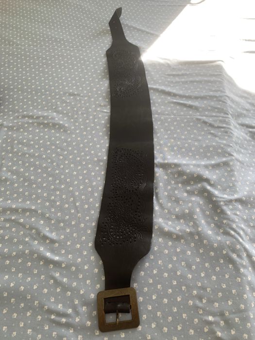 Cinto de senhora em pele