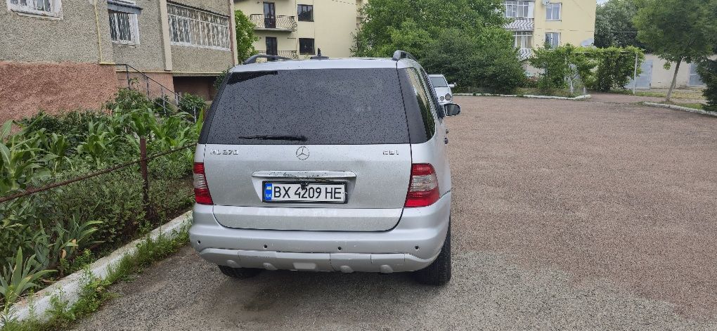 Mersedes ML 270 (w163 )