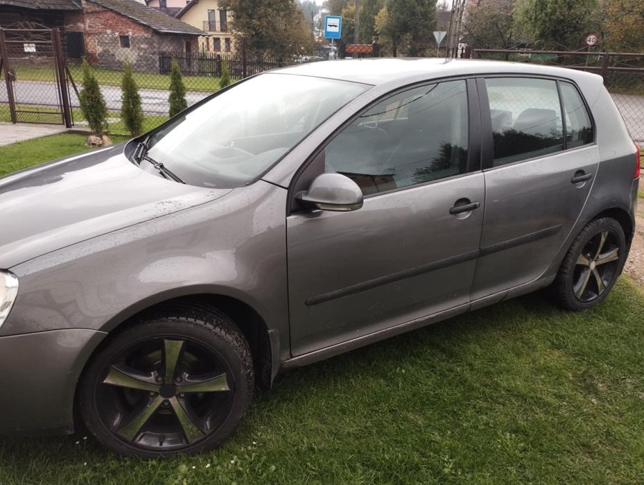 Samochód Golf 5 1.6 FSI