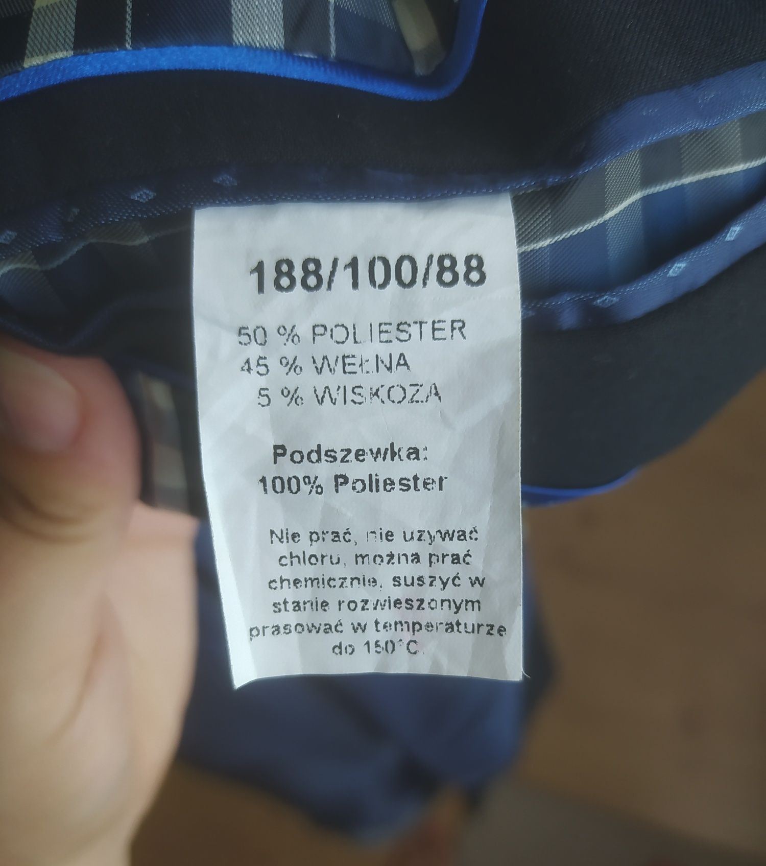 Klasyczny czarny garnitur męski rozmiar L