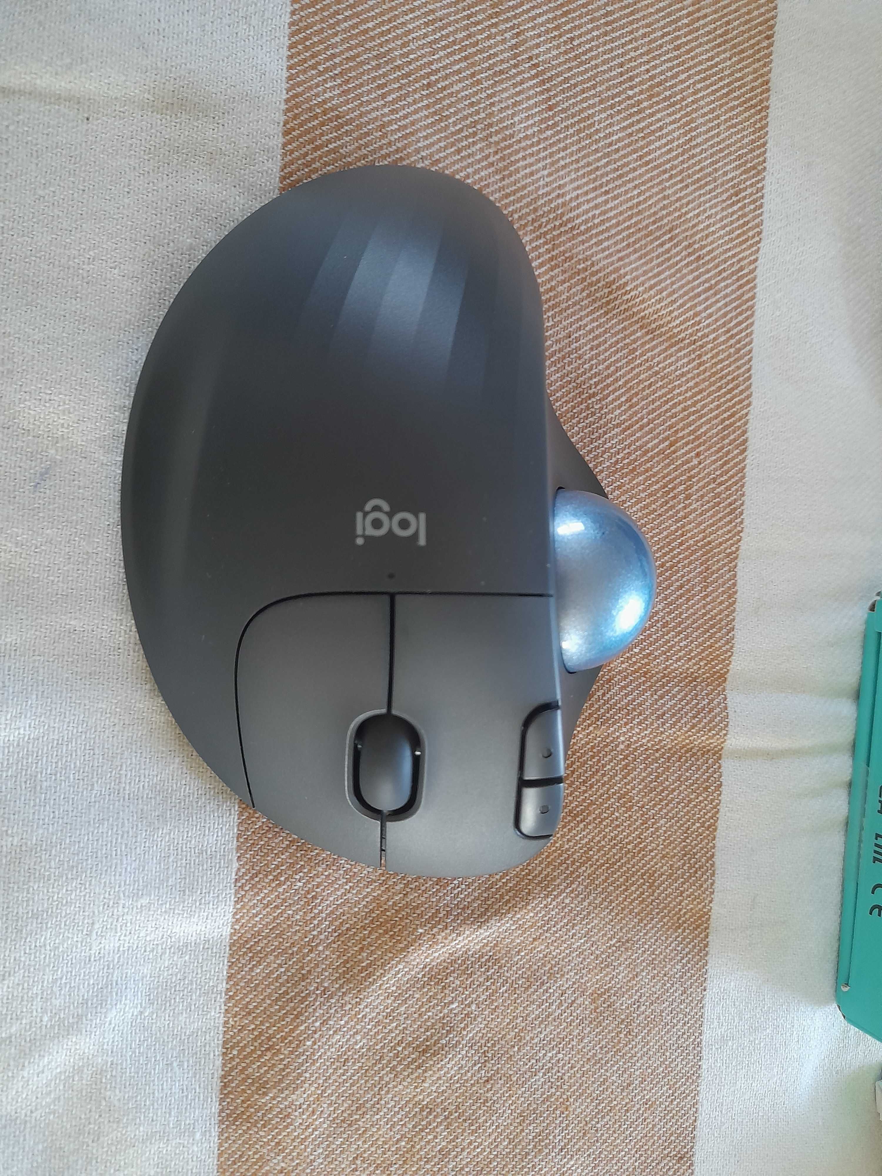 Myszka bezprzewodowa Logitech ERGO M575