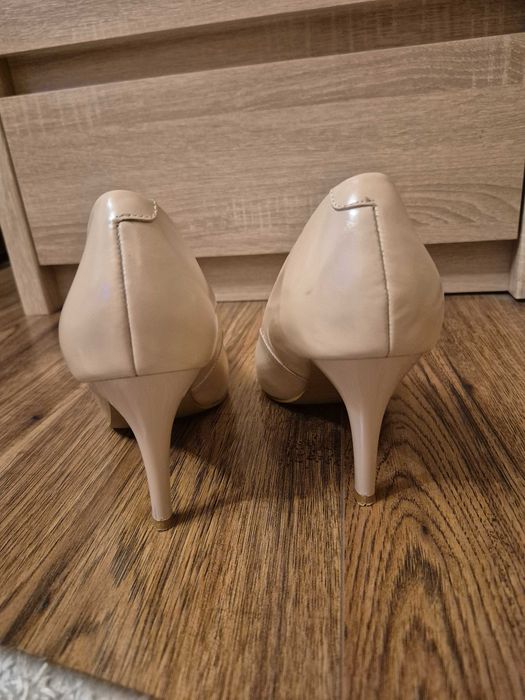 Szpilki Lasocki roz 40 stan b.dobry