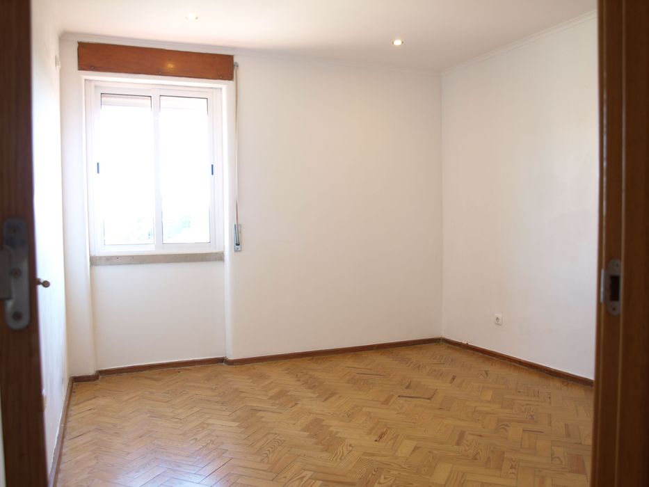 T2 centro Azambuja, perto estação CP, a 30 m de Lisboa