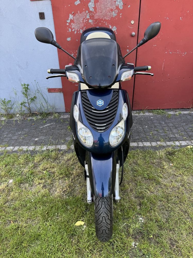 Skuter Piaggio Carnaby 125cm3