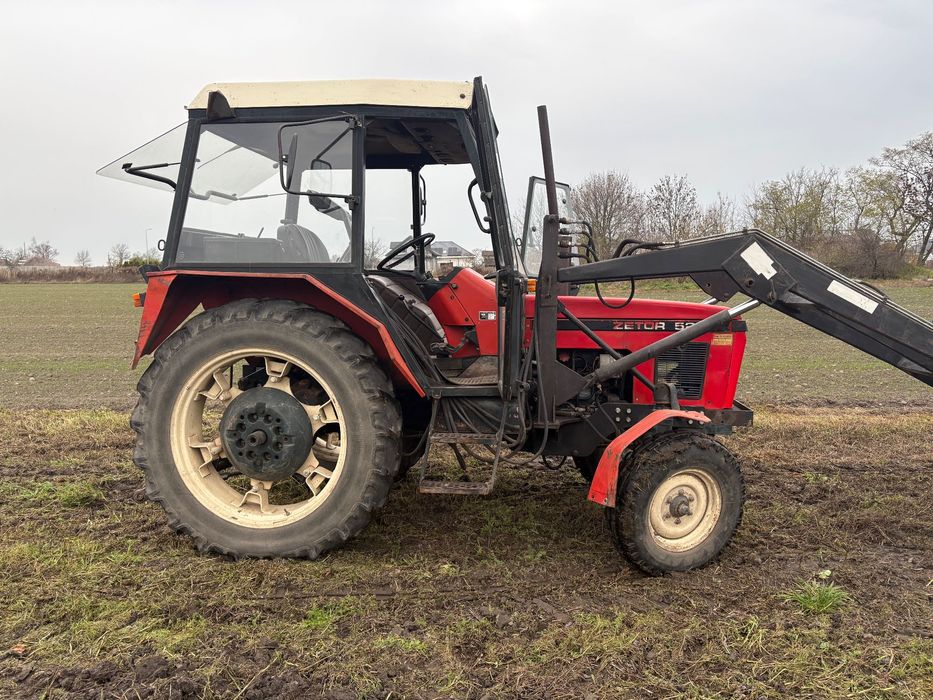 Ciągnik ZETOR 5211 z turem