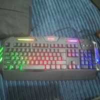 Teclado gamer multi cores de led