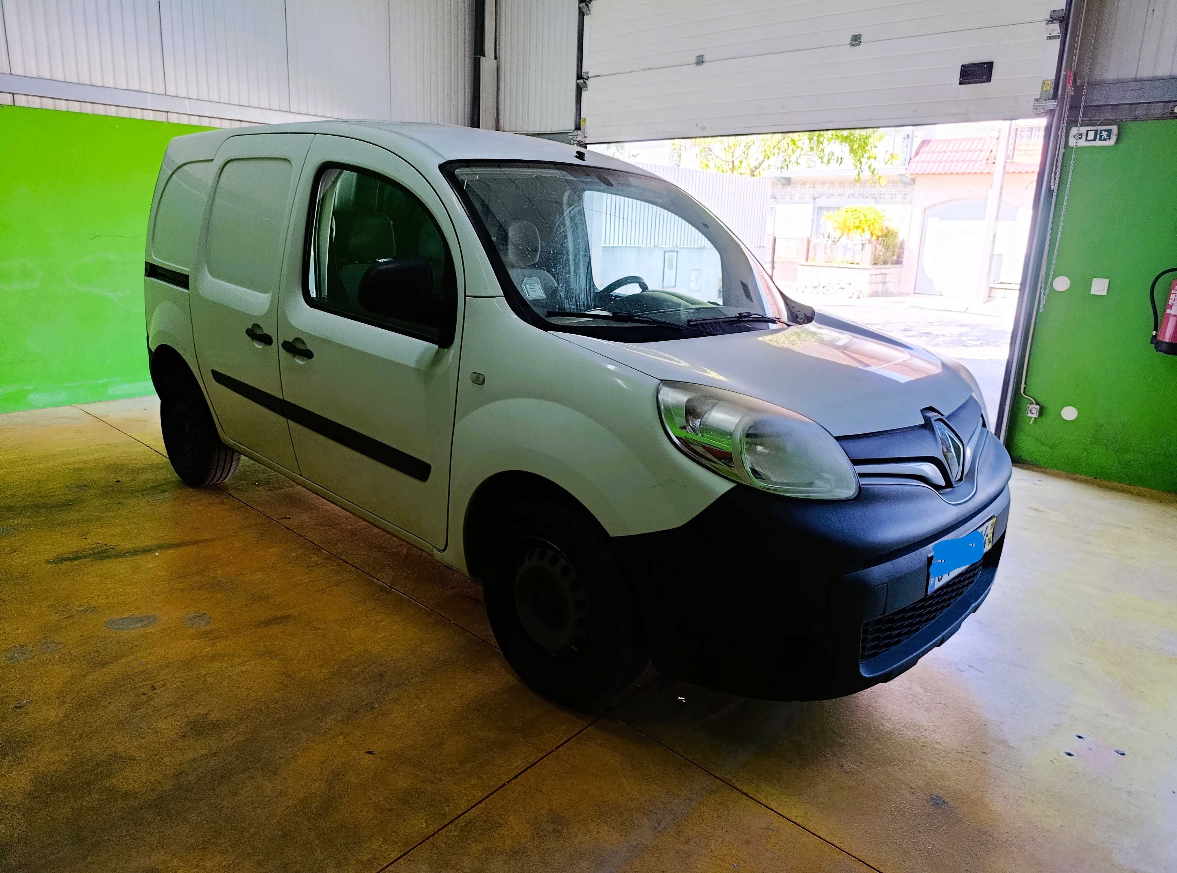 Renault  Kangoo 1.5 DCI ANO 2018 - 3 lugares