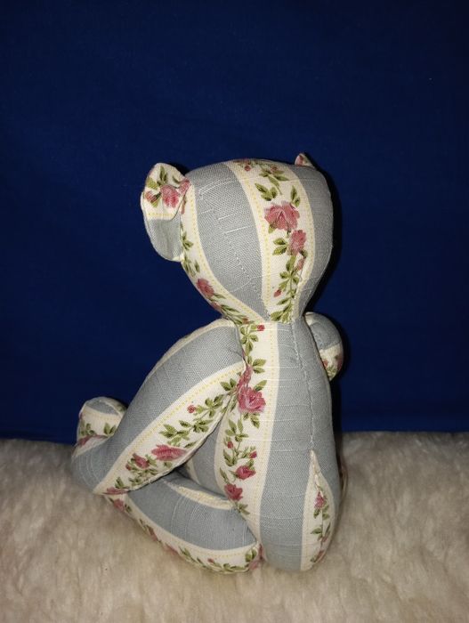 Інтер'єрна м'яка іграшка ведмедик з квітковим мотивом