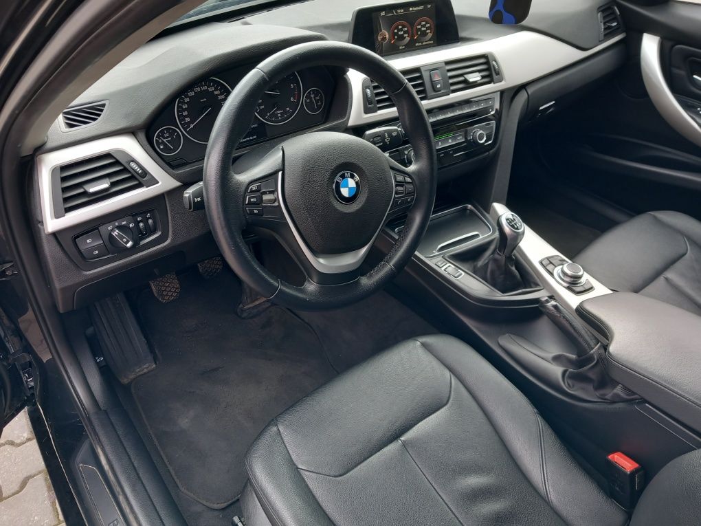 BMW F31 318d XDrive/ Klima / Hak / Skóry/ Lift/4x4