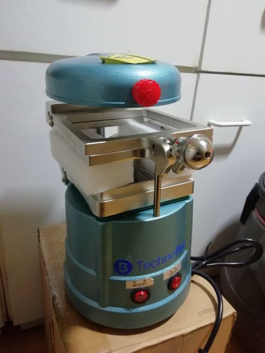 Termoformadora dentaria