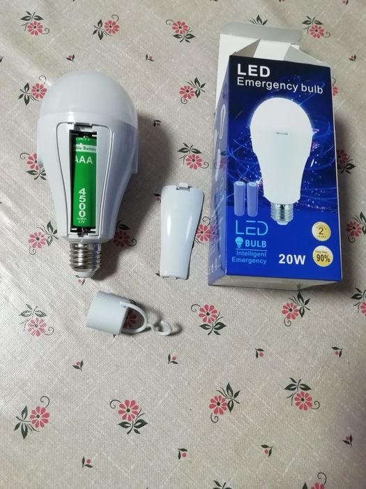 Продаю лампочка 2в1