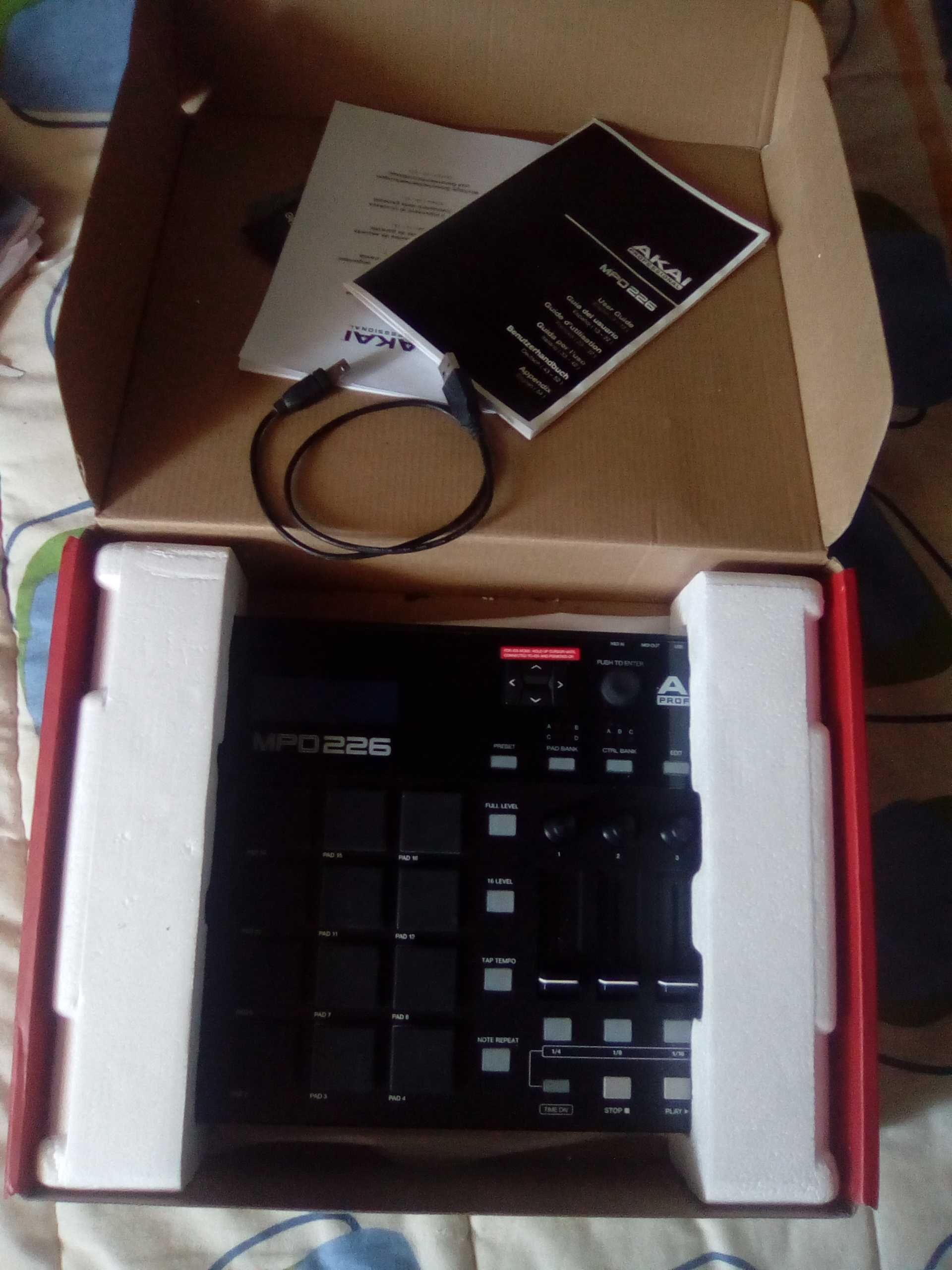 Akai mpd 226 controladora midi