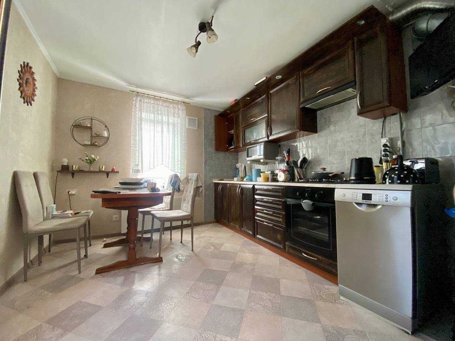 2 Дома+гараж на 2 машины Зеленый двор