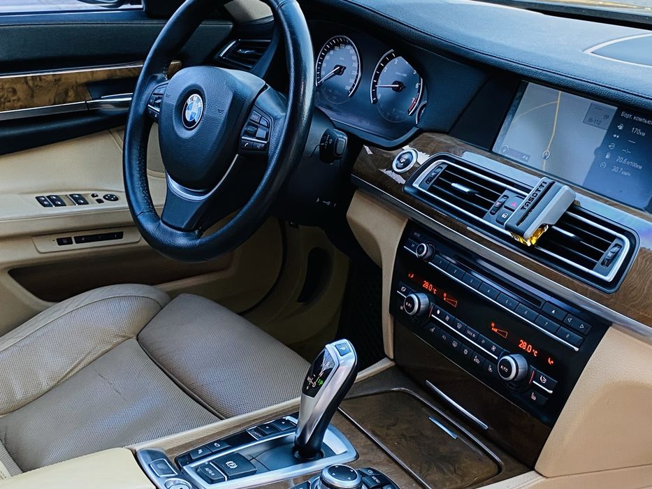 Продам Легендарную БМВ 750 , Полностью Обслужена в Идеальном Состоянии