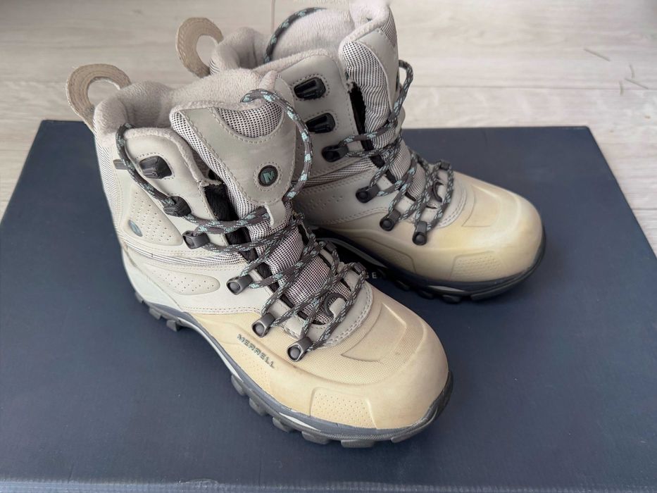 Жіночі зимові трекінгові  термо черевики Merrell водонепроникні. Р 36