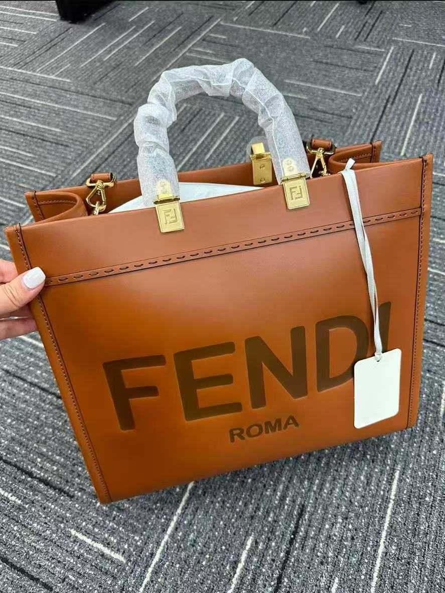 Bolsa Tote FENDI Sunshine em couro bovino, nova.