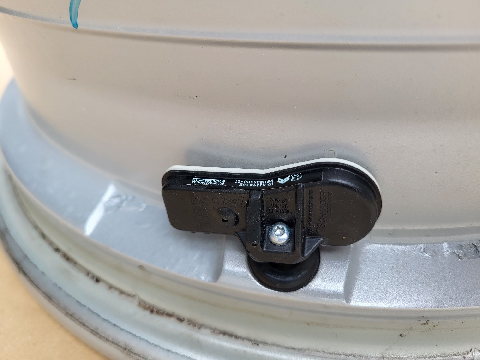 Felgi CITROEN OE C4 C5 16'' 7Jx16 4x108 ET27 TPMS CZUJNIKI