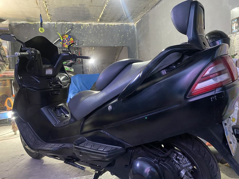 Suzuki burgman 400