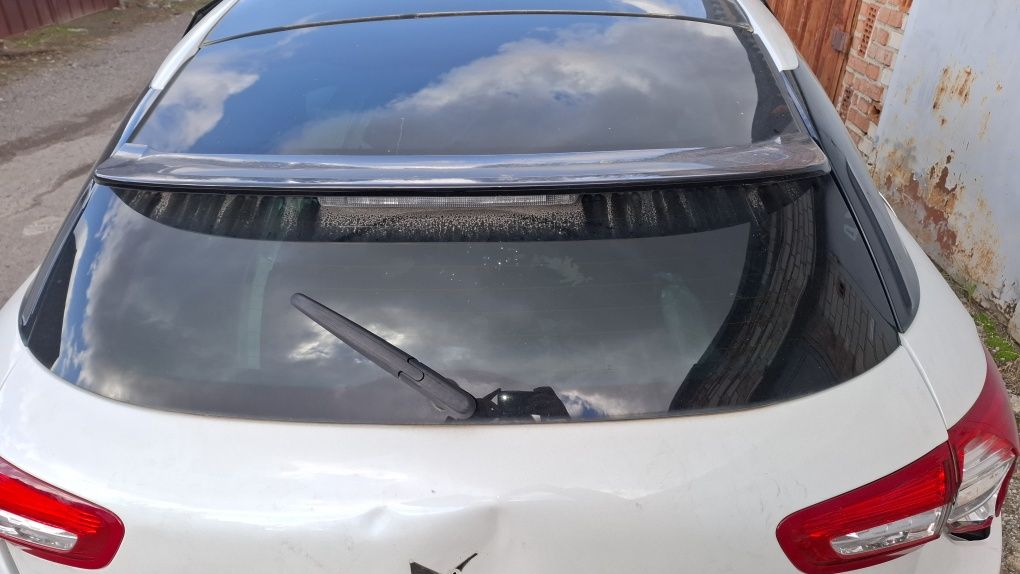 Кришка багажника ляда скло Citroen DS5 Citroën ds5 сітроен дс5