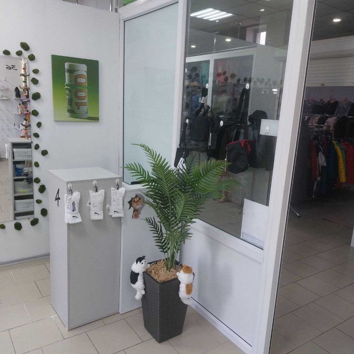 Продам бізнес ТЕРМІНОВО Магазин взуття-одягу Sneakers. ПРОДАЖ ДО 30.11