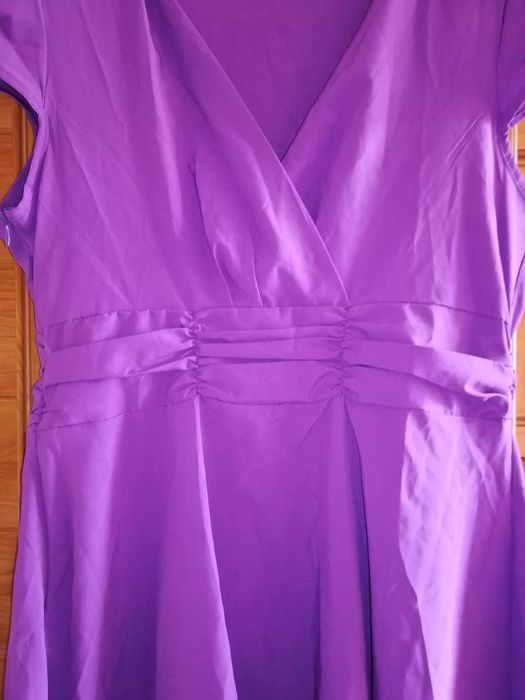 Nowa fioletowa sukienka dla puszystej 46