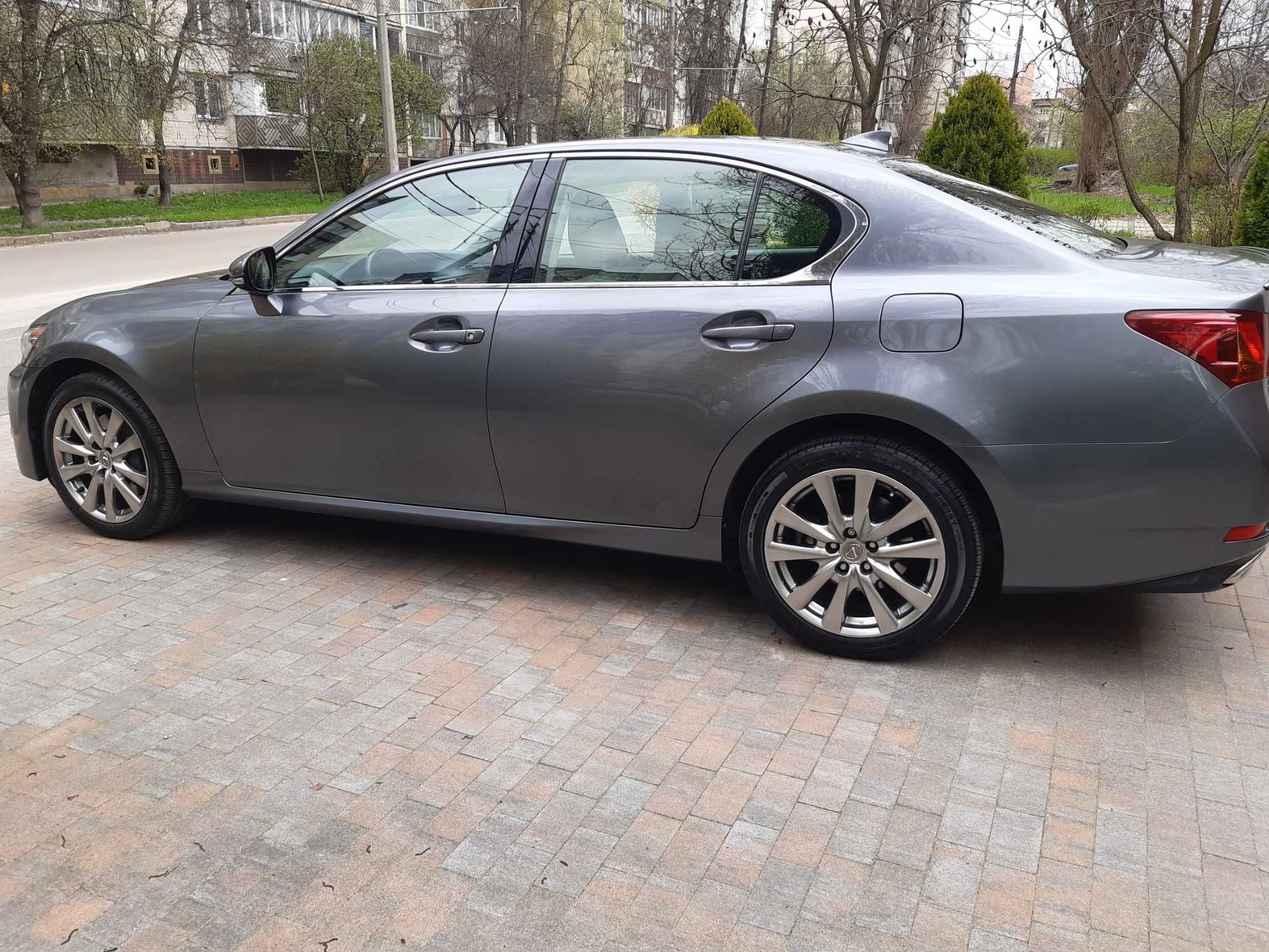 продам отличный Lexus Gs   2015 Gray 3.5L