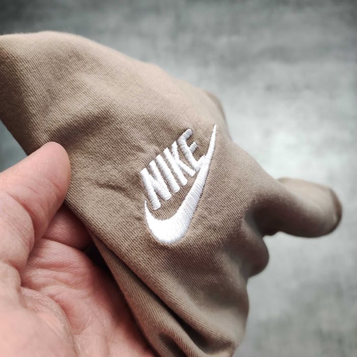 MĘSKA Beżowa PREMIUM Koszulka Nike Haft Logo Casual codzienna Sport